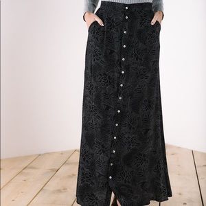 Knot Sisters Aires Skirt